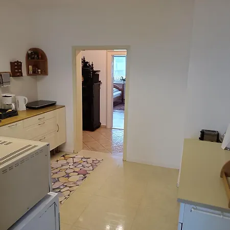 Veljanovski Haus Der Sonne