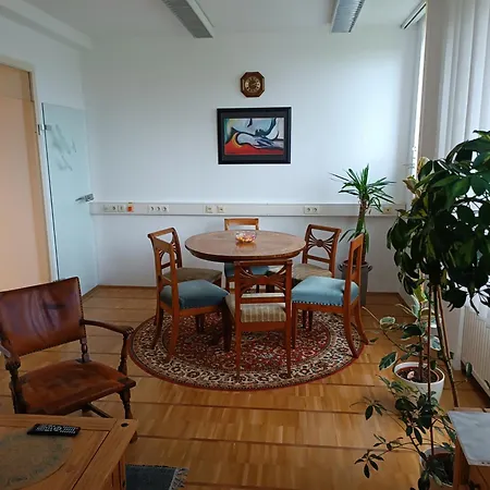 Veljanovski Haus Der Sonne