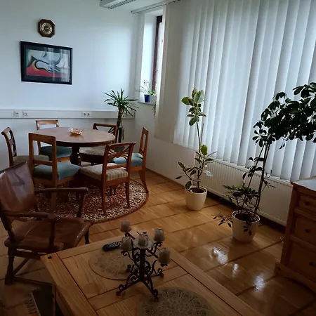 Veljanovski Haus Der Sonne